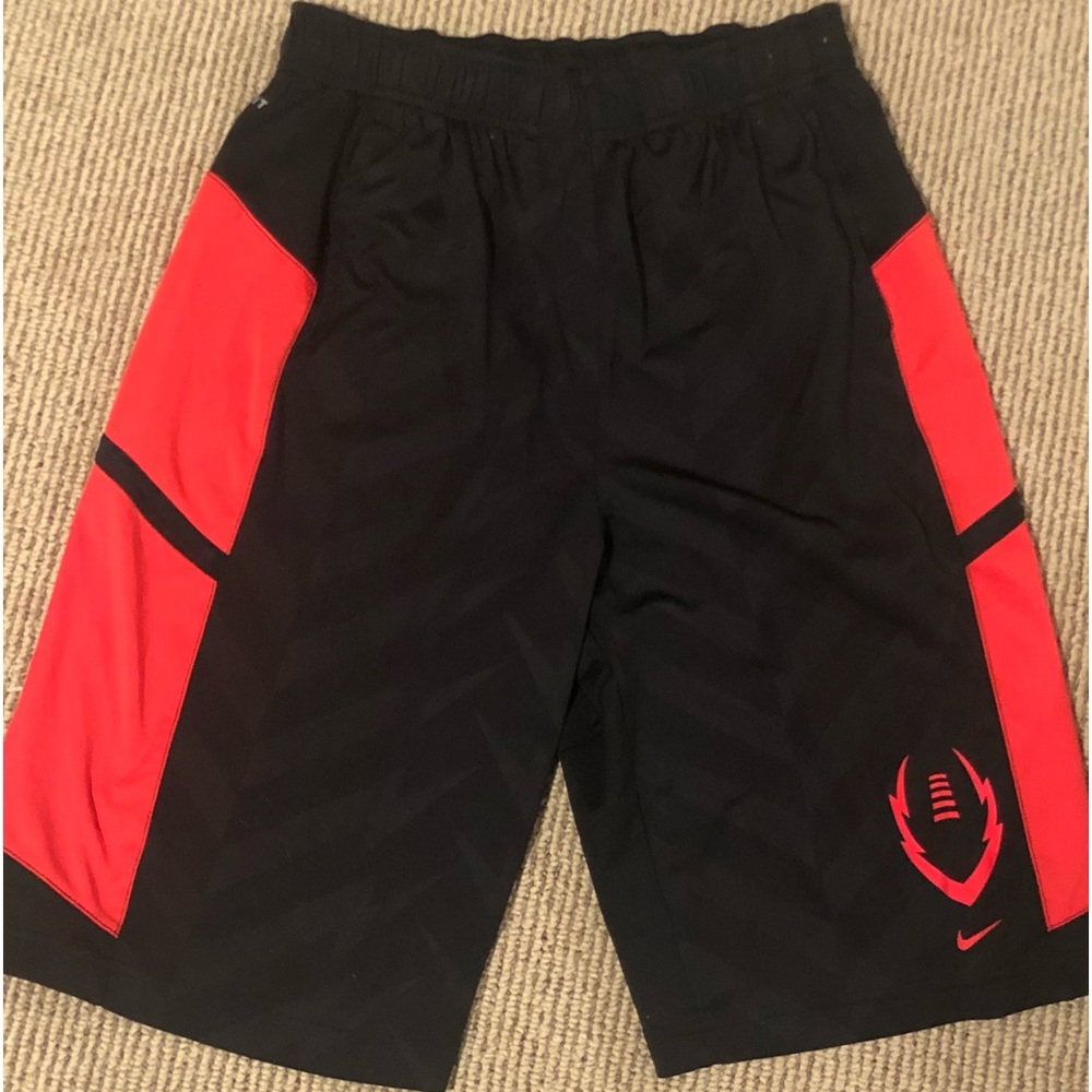 Nike Dri-Fit boys athletic shorts size XL